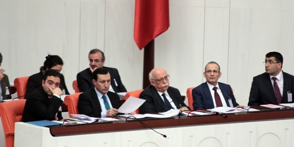 3 yeni �niversitenin kurulmas� Genel Kurulda