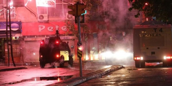 Okmeydanı'nda toplanan gruba polis müdahalesi