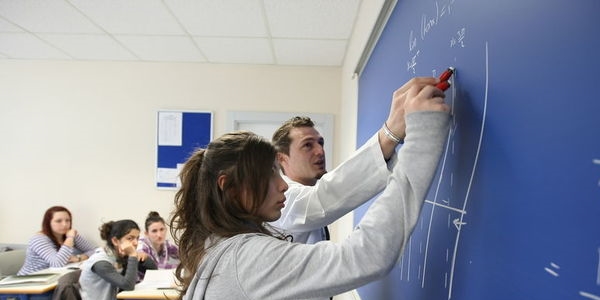 Dershaneden dönüşen liselerin hedefi 200 bin öğrenci