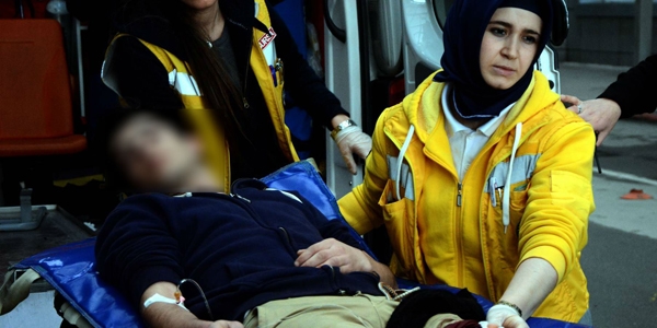 ��rencilerin k�f�rle�mesi kanl� bitti