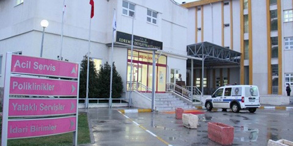 Lise öğrencisi boğazından bıçaklandı