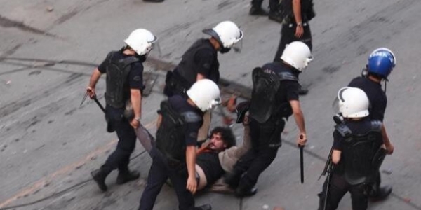 Doktoru döven polis için emsal karar
