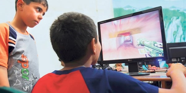 Teknolojik oyunlarla hedefsiz gençlik oluşuyor