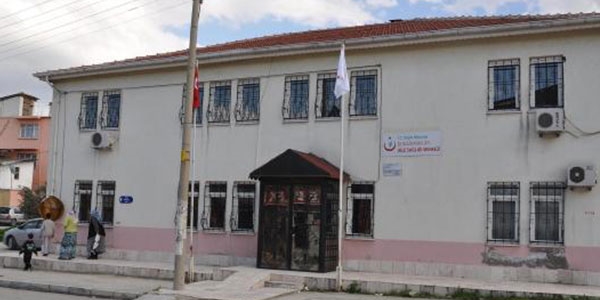 Aile hekimine sandalyeli saldırı