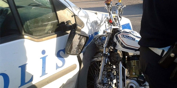 Polis otosuna arpan motosikletli gen ar yaraland
