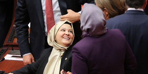 AK Parti'de 21 başörtülü vekil olabilir