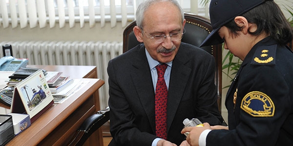 Kılıçdaroğlu: Polislerin de sorunlarını cözeceğim