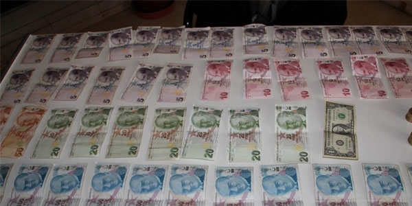Dilencinin üzerinden bin 770 lira çıktı