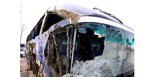Eskiehir'de yolcu otobs devrildi: 21 yaral