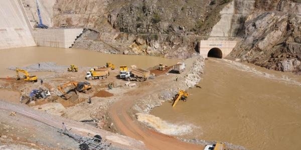 10 kişinin öldüğü baraj faciasının sorumlularına para cezası