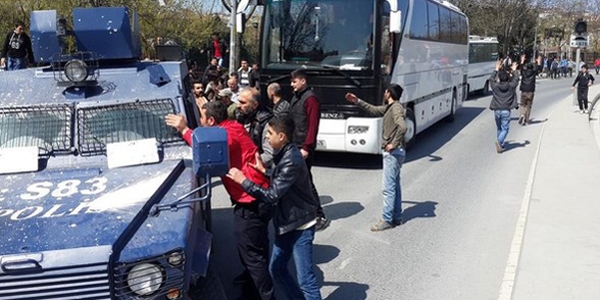 �zinsiz g�steride 54 ki�i g�zalt�na al�nd�