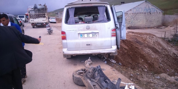 Hakkari'de trafik kazas: 15 yaral