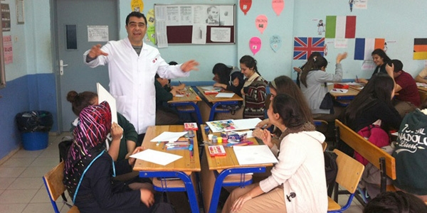 Şarkılı resimli fizik dersi