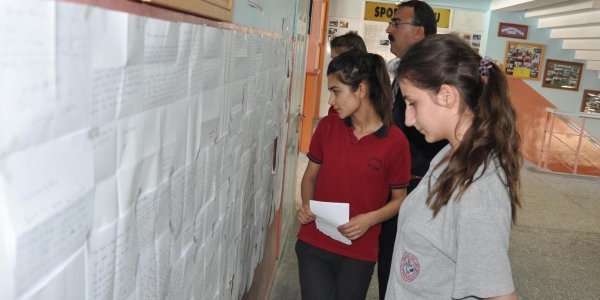 Çocuklarla 'doğru iletişim'i lisede öğreniyorlar