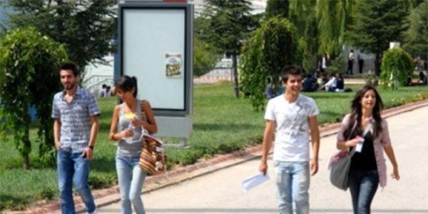 Türkiye'den 100 öğrenci Avrupa'ya staja gidecek