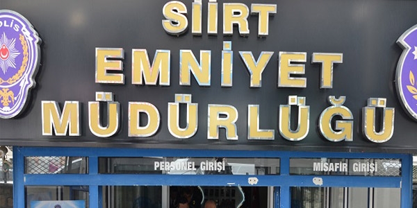 Siirt'te 2 polis görevden uzaklaştırıldı