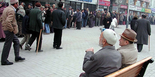 Emekliler maaş eşitsizliğine çözüm bekliyor