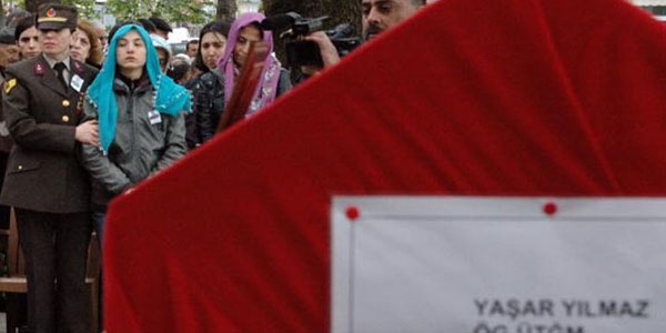 Trafik kazası'nda ölen öğretmen toprağa verildi