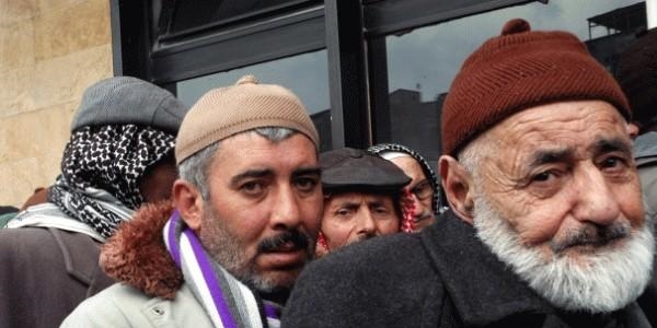 Emekliler sorunlarına çözüm bekliyor