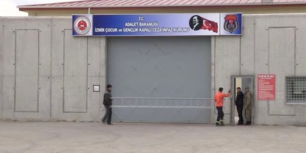 'Cezaevi'nde yoğun olarak kötü bir muamele var'