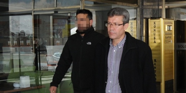 Van'da 12 polis tutuklandı