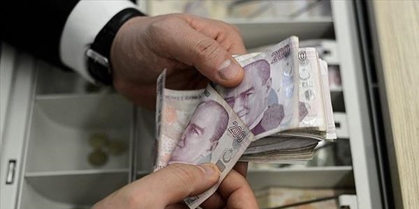Asgari ücret ile emekli maaşı seçim vaatlerinin merkezinde