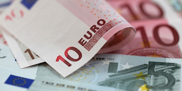 Euro TL karsnda 3 liray at