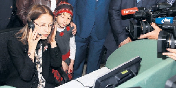 Kadınlar için hizmet veren Alo 183'e 12 bini aşkın çağrı geldi