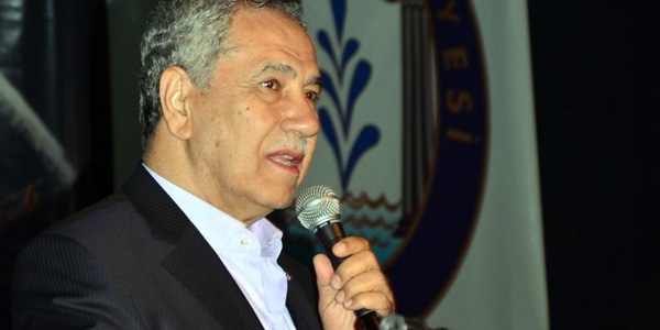 Arınç: HDP elini, yüzünü makyajla süslemesin