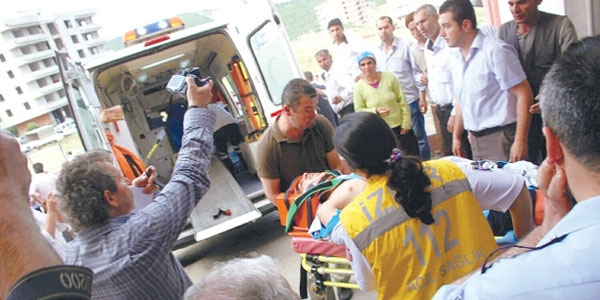 Öğrenci servisi vinç ile çarpıştı: 21 yaralı