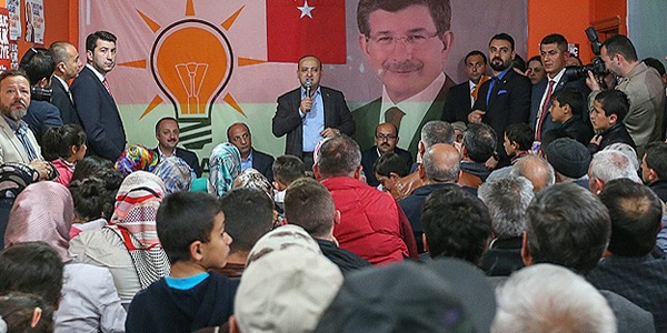 Akdoğan: Bunlarınki vampir siyaseti