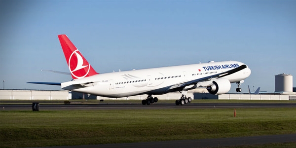 THY uçağının kargosunda kilitli kalan işçi son anda kurtarıldı