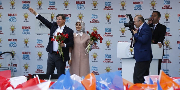 Davutoğlu: Çözüm süreci partilerin değil milletin meselesidir