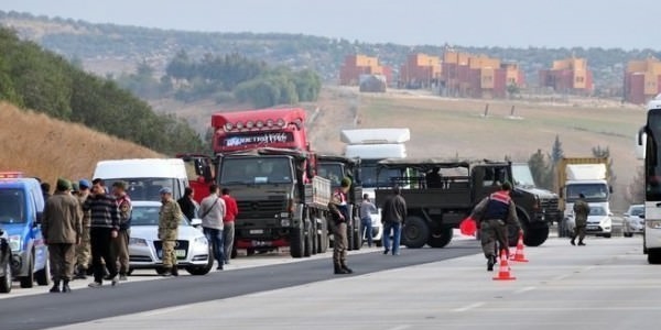 MİT TIR'larında 4 savcı ve albay tutuklandı