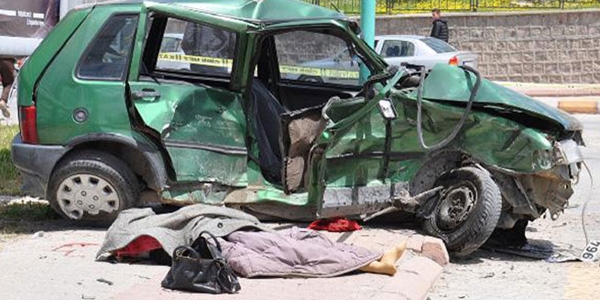Nevehir'de trafik kazas: 2 l, 3 yaral
