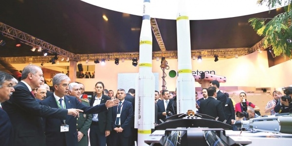 Sanayi fuarında savunmadan yerli şov