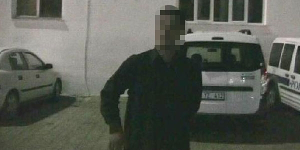 Polis otosunu yumruklayıp dayak yemek istiyorum diye bağırdı!