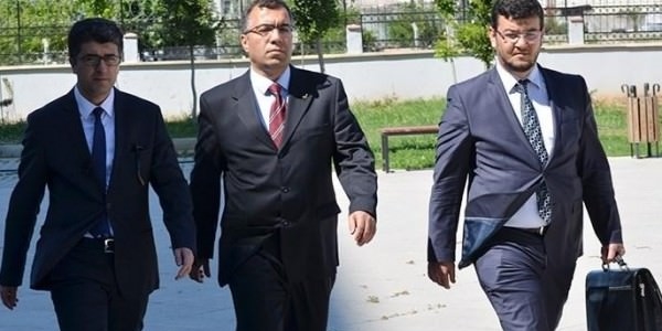 Savcılardan sonra Albay da teslim oldu