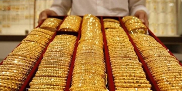Altının kilogramı 102 bin 380 liraya geriledi