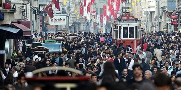 Türkiye nüfusu yaşlanıyor