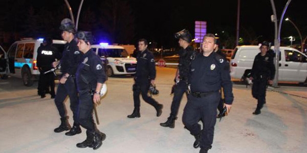 HDP İl Başkanı ve 11 kişi gözaltına alındı