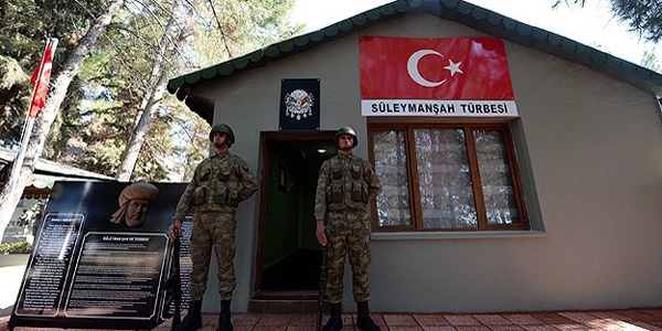 Davutoğlu Süleyman Şah Saygı Karakolu'nu ziyaret etti