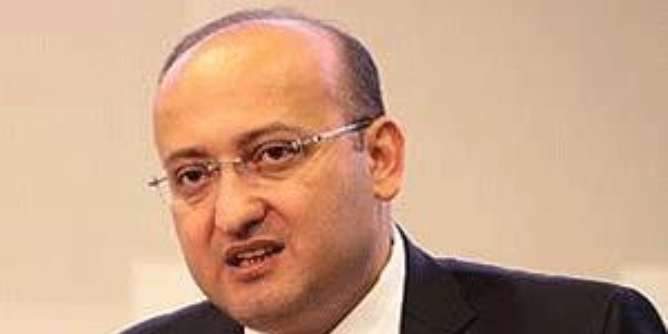 Akdoğan: Onlar postacılık yapıyor