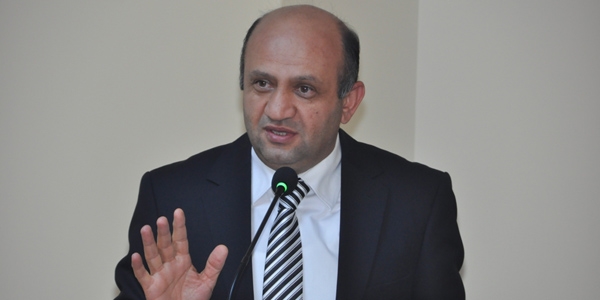 Işık: Sürekli yenilenen siyasi aktörlerimiz var