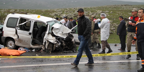 Kars'taki kazada ölenlerin kimlikleri belli oldu