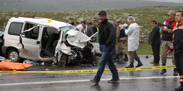 Kars'taki kazada lenlerin kimlikleri belli oldu