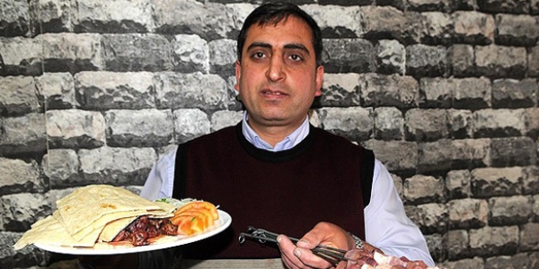 KPSS mağduru mühendis, garsonluk yapıyor