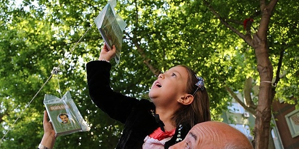 Kocaeli'de a�a�lar 'kitap' a�t�