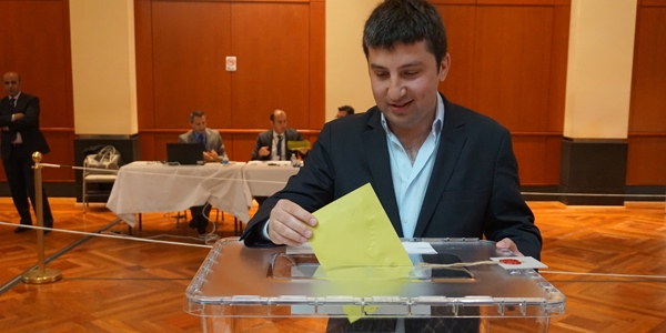 ABD'de Türk seçmenler oy kullanmaya başladı