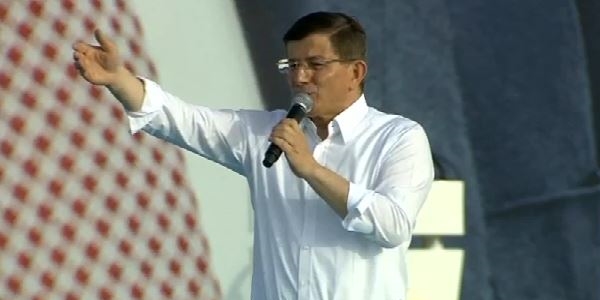 Davutoğlu: Taşeron kardeşlerimi istismar ediyorlar